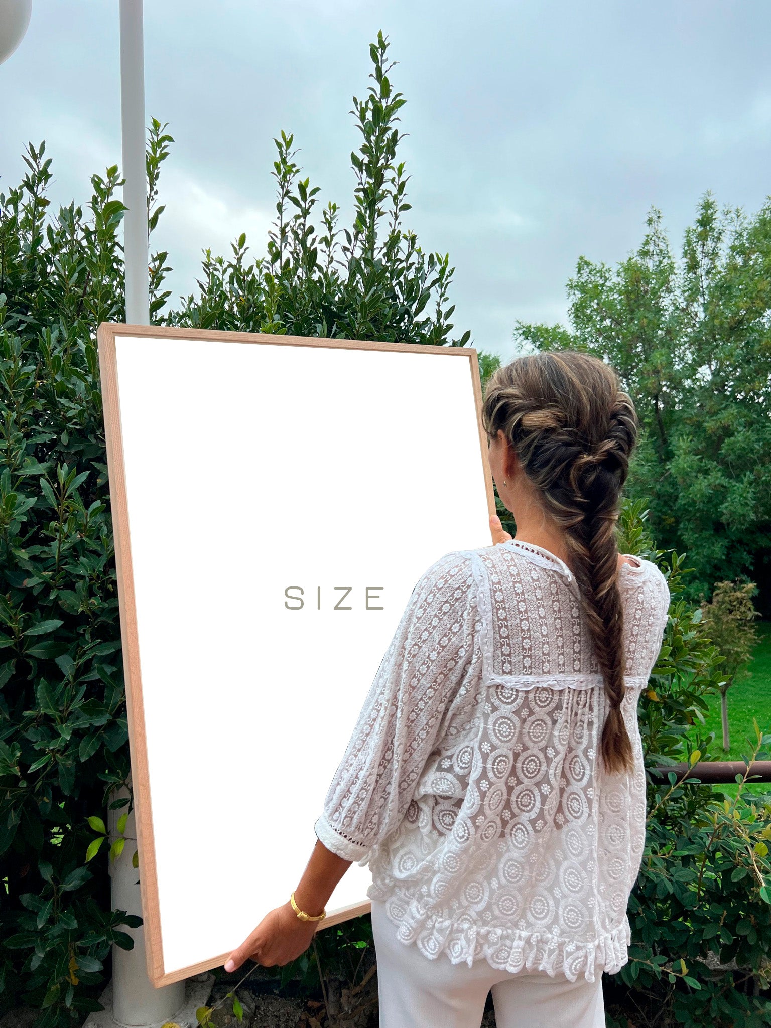 E S T R O F A     (98cmx72cm)